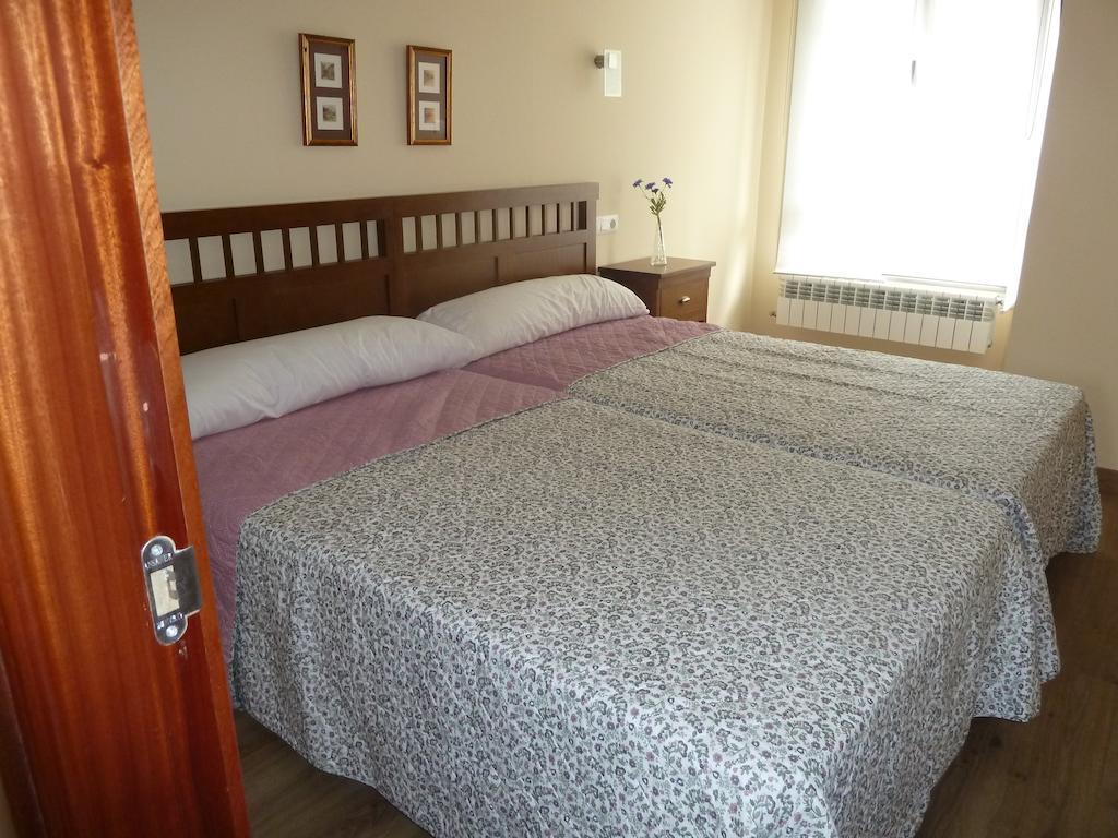 Apartamentos Arcos Del Esva Луарка Номер фото